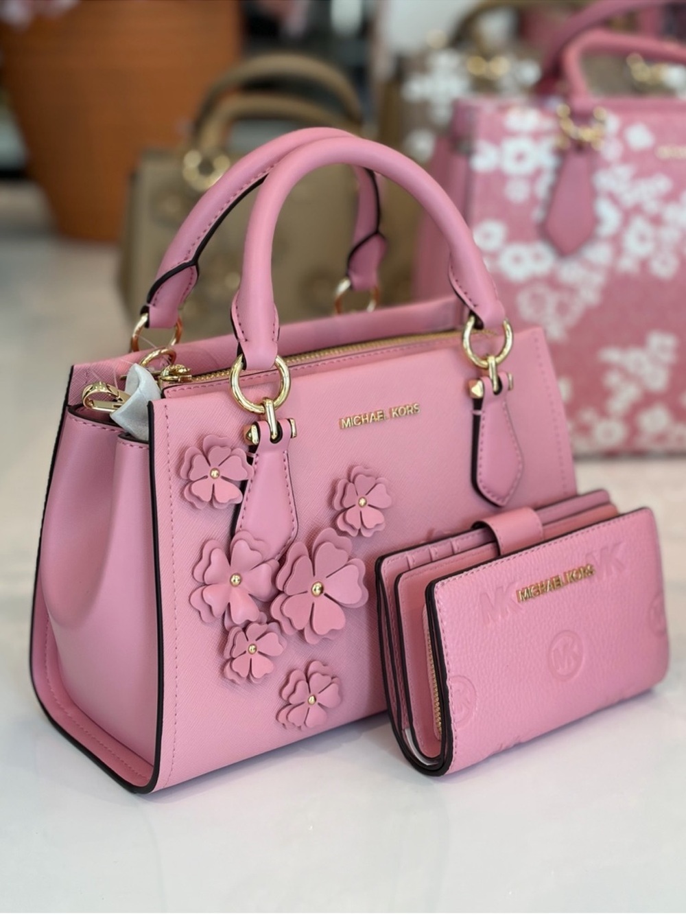 MICHAEL KORS Marilyn Small Floral Satchel
Crossbody and Wallet Set Carnation